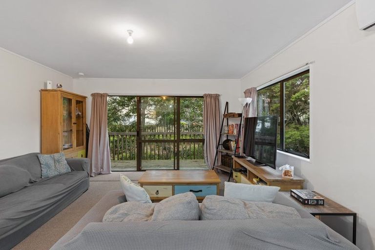 Photo of property in 6 Logan Lane, Stanmore Bay, Whangaparaoa, 0932