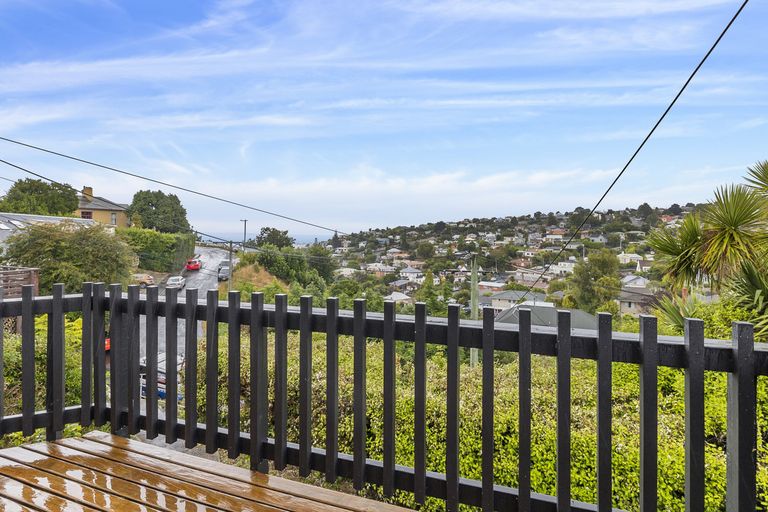 Photo of property in 11 Aitken Place, Mornington, Dunedin, 9011