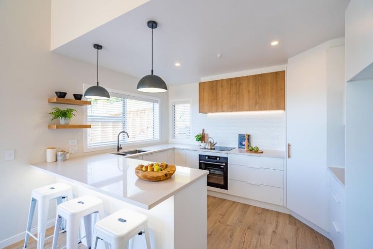 Photo of property in 90 Kotare Street, Waikanae, 5036