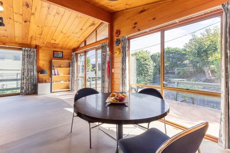 Photo of property in 6 Tahi Road, Paraparaumu Beach, Paraparaumu, 5032