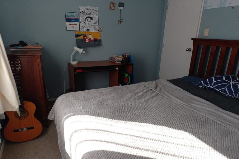 Photo of property in 101 Hillcrest Drive, Kelvin Grove, Palmerston North, 4414