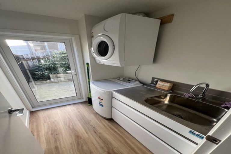 Photo of property in 239u6 Adelaide Road, Newtown, Wellington, 6021