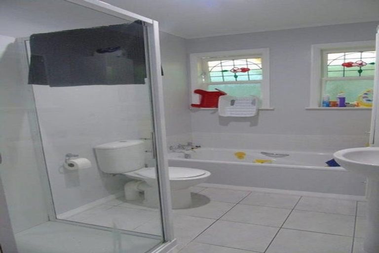 Photo of property in 11 Kopara Grove, Stokes Valley, Lower Hutt, 5019