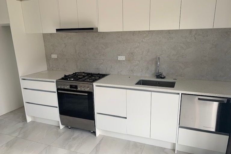 Photo of property in 6 Kaaka Street, Cambridge, 3434