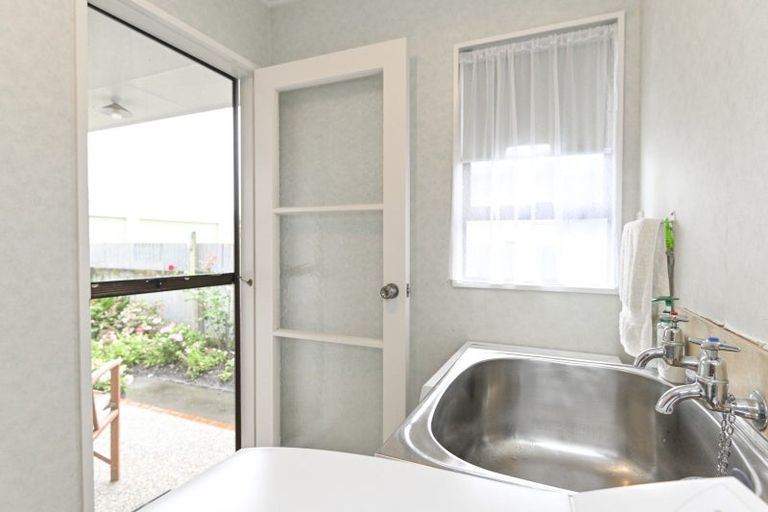 Photo of property in 3/200 Karaitiana Street, Frimley, Hastings, 4120