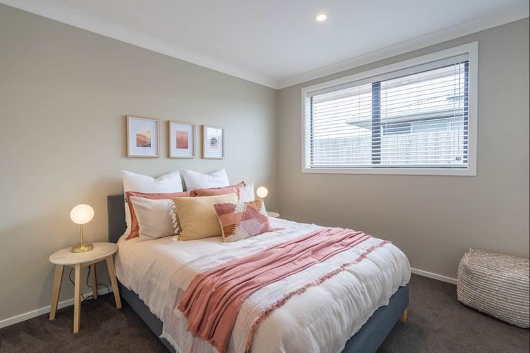 Photo of property in 11 Mahia Lane, Waikanae, 5036