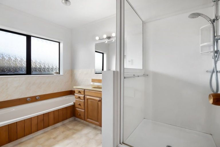 Photo of property in 10 Golf Road, Mount Maunganui, 3116