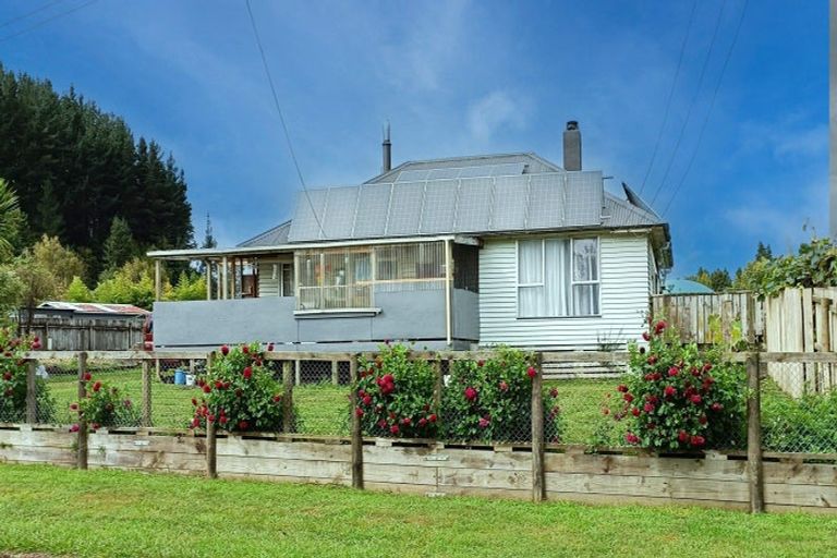 Photo of property in 15 Williams Avenue, Ohura, 3926