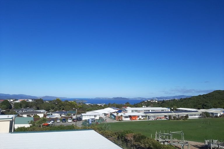 Photo of property in 112 Dowse Drive, Maungaraki, Lower Hutt, 5010