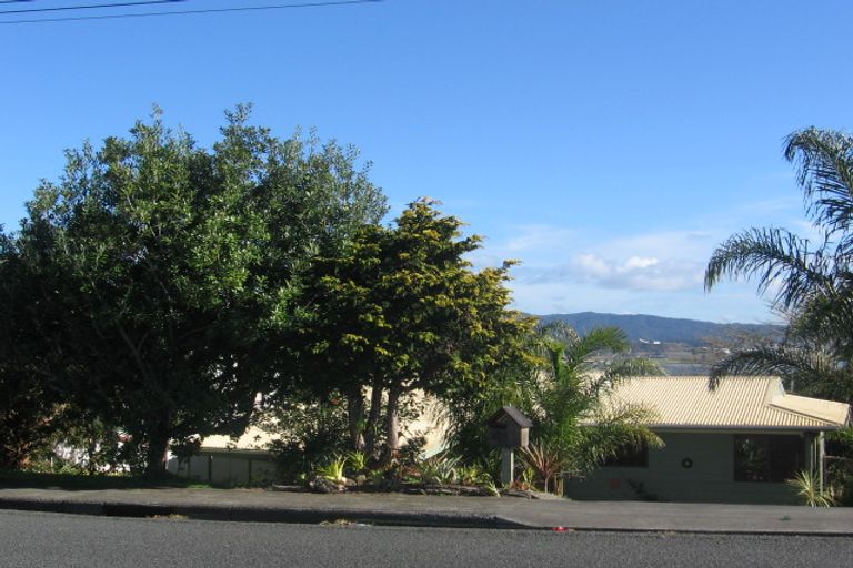 Photo of property in 16 Handforth Street, Onerahi, Whangarei, 0110
