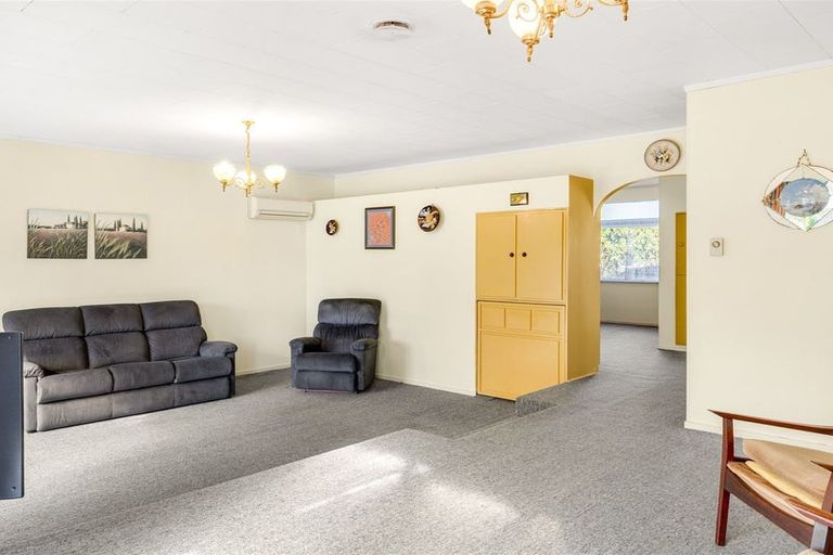 Photo of property in 67 Russell Street, Westport, 7825