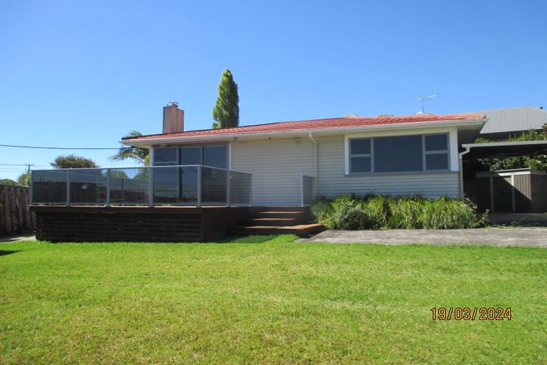 Photo of property in 77 Mcleod Road, Te Atatu South, Auckland, 0610