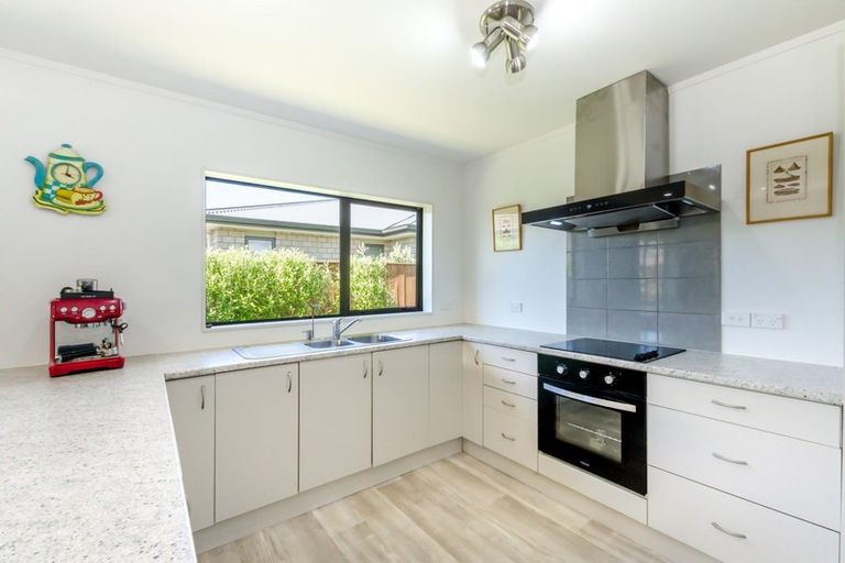 Photo of property in 23 Jade Lane, Paraparaumu, 5032