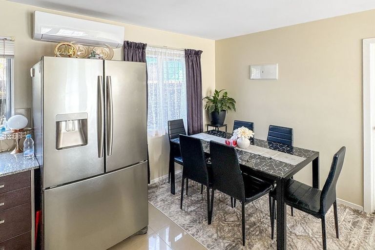 Photo of property in 60 Trevor Hosken Drive, Wiri, Auckland, 2104