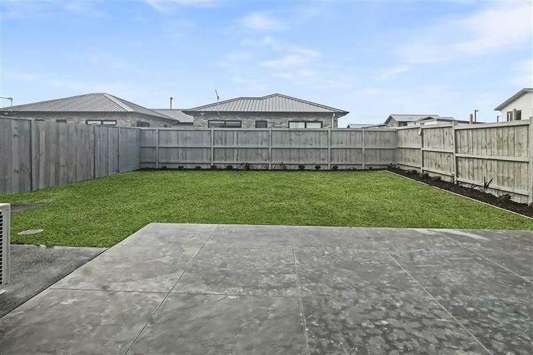 Photo of property in 92 Te Napi Drive, Takanini, 2112