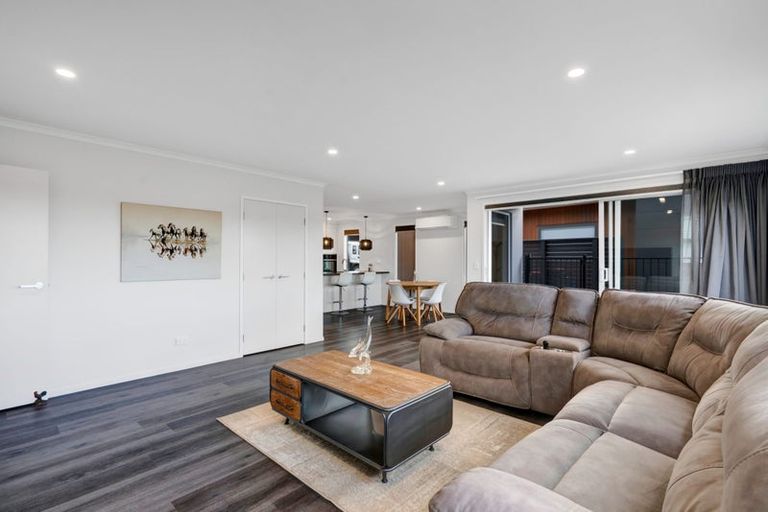 Photo of property in 4 Kakariki Lane, Waiwhakaiho, New Plymouth, 4312