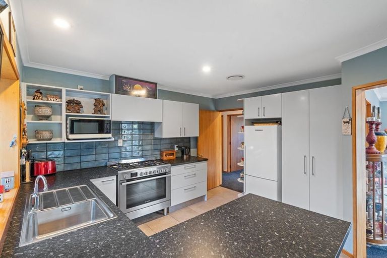 Photo of property in 15 Arkwright Place, Halswell, Christchurch, 8025