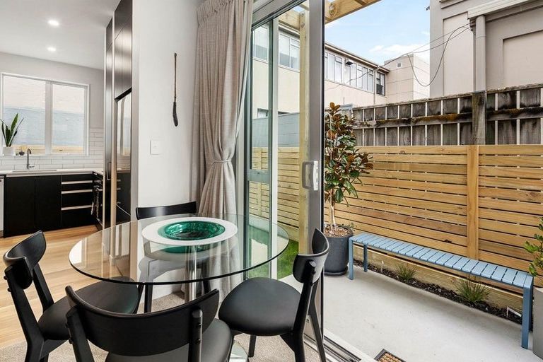 Photo of property in 14/30u Pirie Street, Mount Victoria, Wellington, 6011