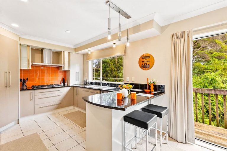 Photo of property in 77c Colwill Road, Massey, Auckland, 0614