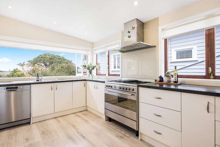 Photo of property in 14 Domain Street, Devonport, Auckland, 0624