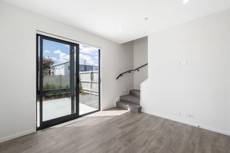 Photo of property in 11 Noel Hayden Street, Takanini, 2112