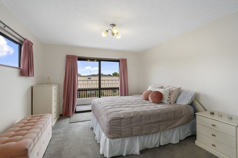 Photo of property in 231 Maidstone Road, Avonhead, Christchurch, 8042