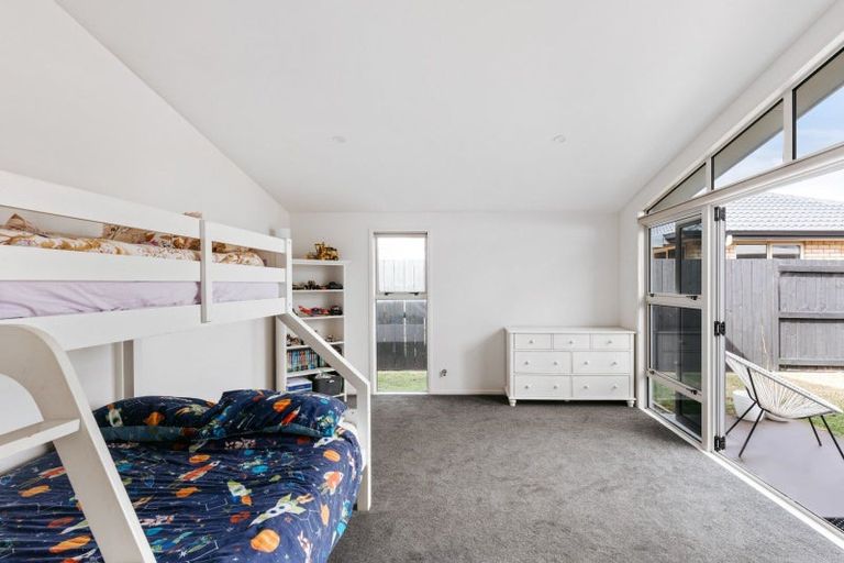 Photo of property in 29 Oriental Parade, Papamoa Beach, Papamoa, 3118