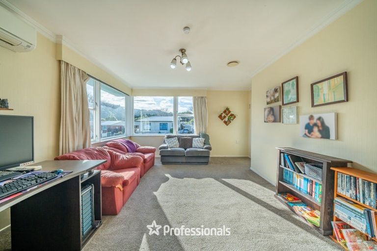 Photo of property in 19a Percy Cameron Street, Avalon, Lower Hutt, 5011