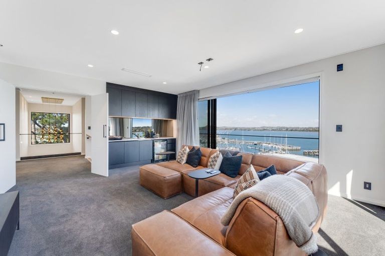 Photo of property in 47c Takutai Avenue, Half Moon Bay, Auckland, 2012