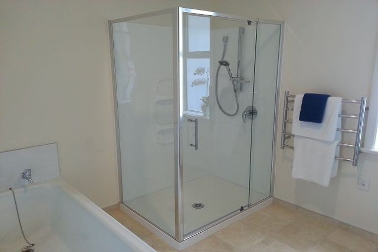 Photo of property in 18 Innes Road, St Albans, Christchurch, 8052