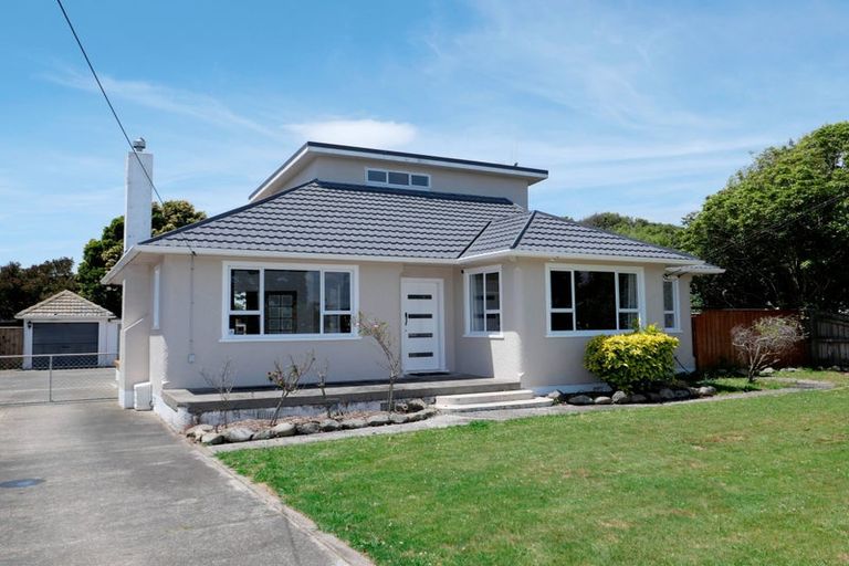 Photo of property in 166 Queen Street West, Levin, 5510