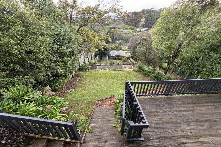 Photo of property in 1 Durie Vale Road, Durie Hill, Whanganui, 4500