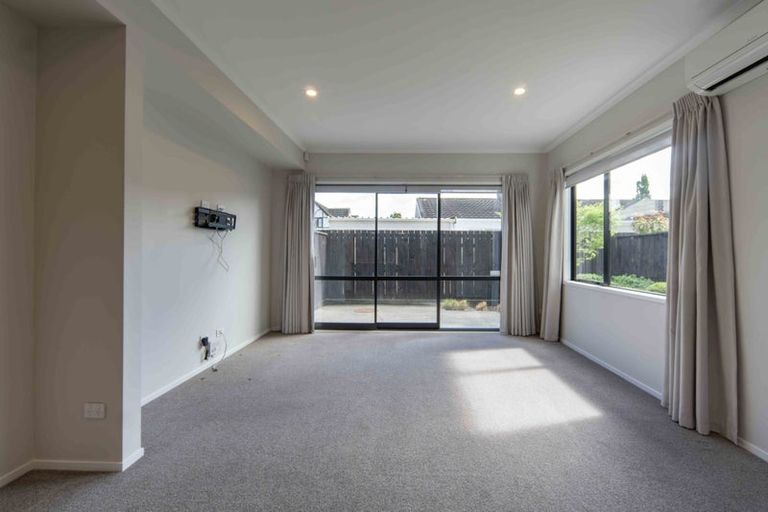 Photo of property in 9/13 Beale Street, Hamilton East, Hamilton, 3216