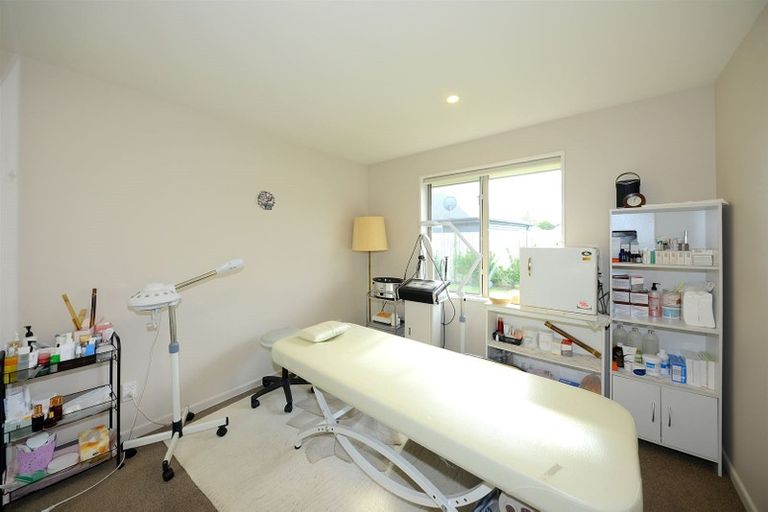 Photo of property in 9 Conie Glen Lane, Broomfield, Christchurch, 8042