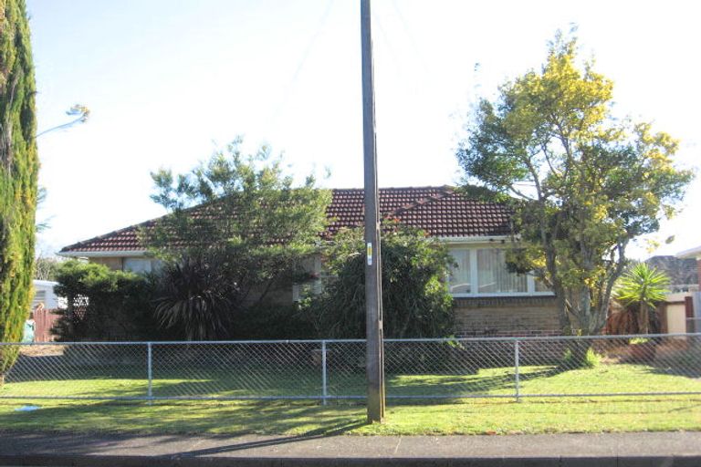 Photo of property in 8 Kerry Place, Papakura, 2110