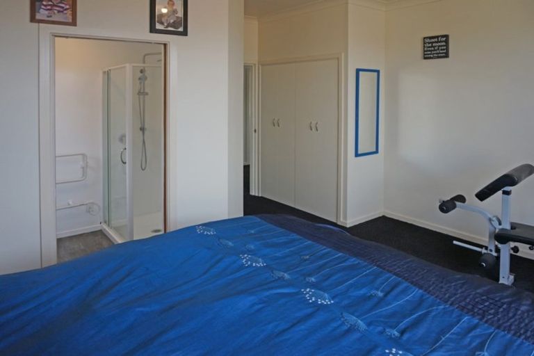 Photo of property in 124 Newcastle Street, Windsor, Invercargill, 9810