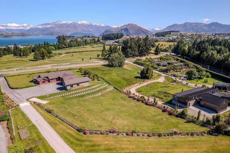 Photo of property in 90b Golf Course Road, Wanaka, 9305