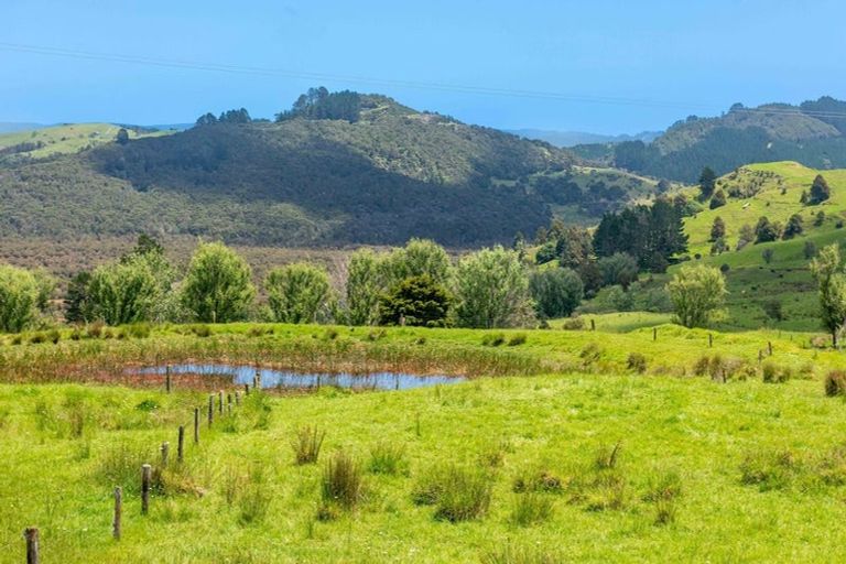 Photo of property in 15 Karuhiruhi Road, Oue, Kaikohe, 0473
