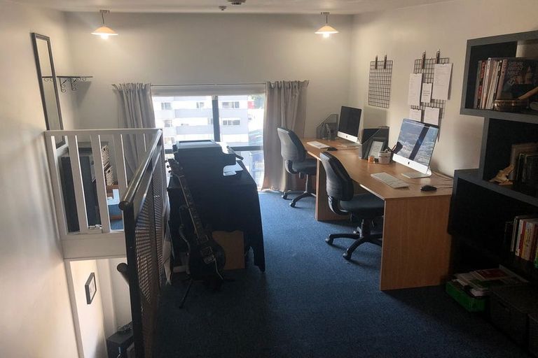 Photo of property in Urbane Apartments, 51/29 Webb Street, Mount Cook, Wellington, 6011