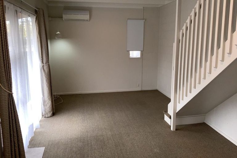 Photo of property in 1/506 Devonport Road, Tauranga South, Tauranga, 3112