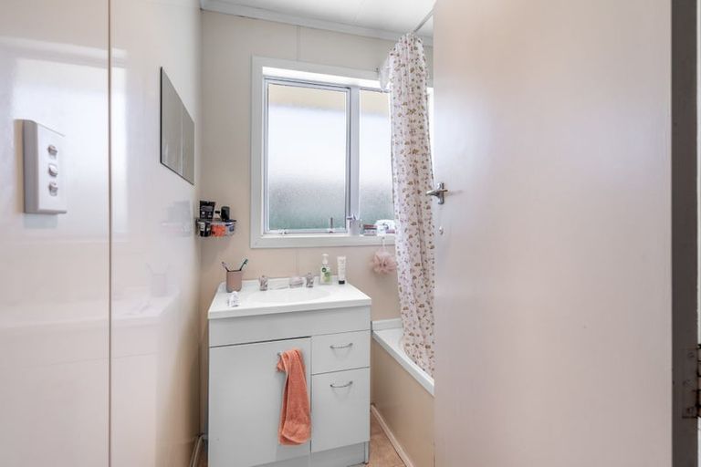 Photo of property in 3 Stapleton Street, Kingswell, Invercargill, 9812