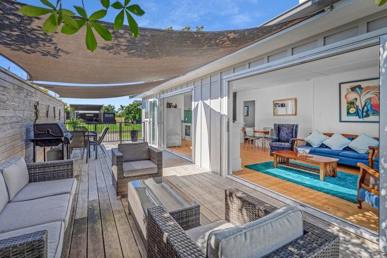 Photo of property in 207a The Square, Whangamata, 3620