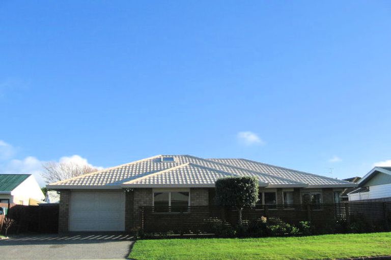 Photo of property in 17b Te Kupe Road, Paraparaumu Beach, Paraparaumu, 5032