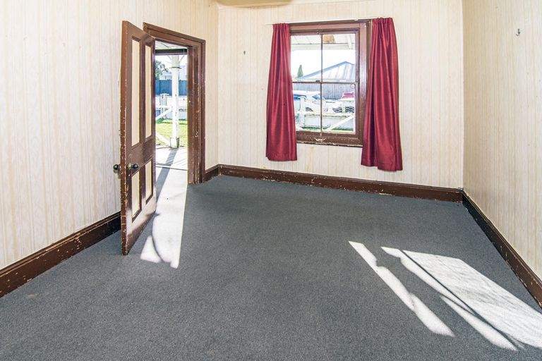 Photo of property in 63 Lincoln Road, Masterton, 5810