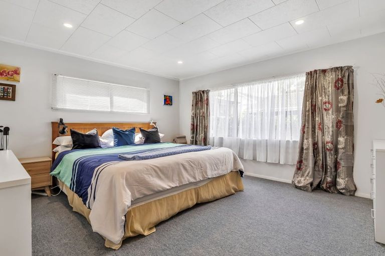 Photo of property in 1/23 Raines Avenue, Forrest Hill, Auckland, 0620