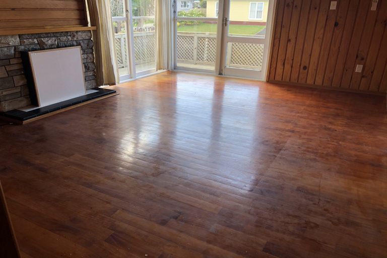 Photo of property in 17 Glen Norman Avenue, Henderson, Auckland, 0610