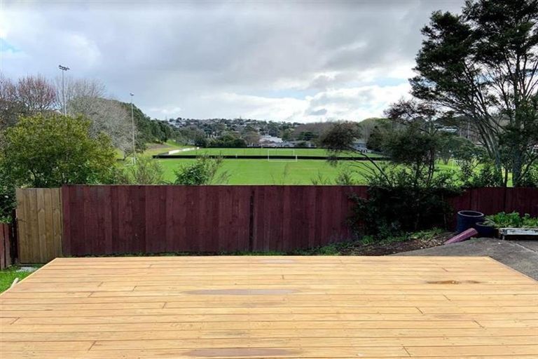 Photo of property in 2/55 Velma Road, Hillcrest, Auckland, 0627