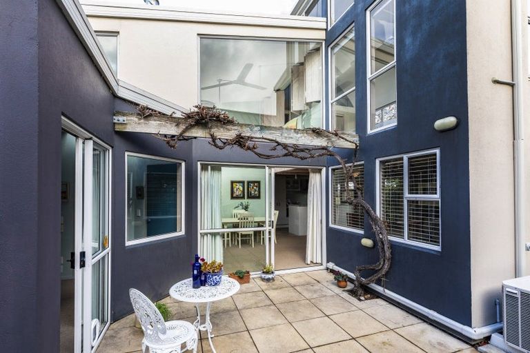 Photo of property in 2/18 Darvel Street, Riccarton, Christchurch, 8011