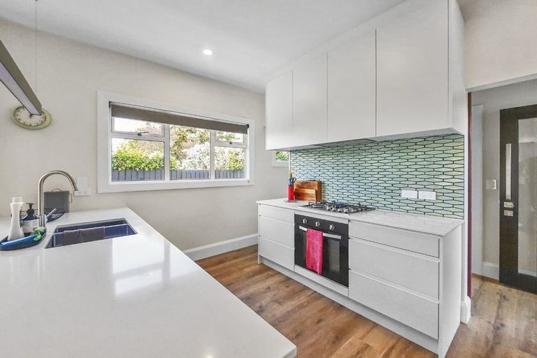 Photo of property in 24 Riverview Street, Beckenham, Christchurch, 8023
