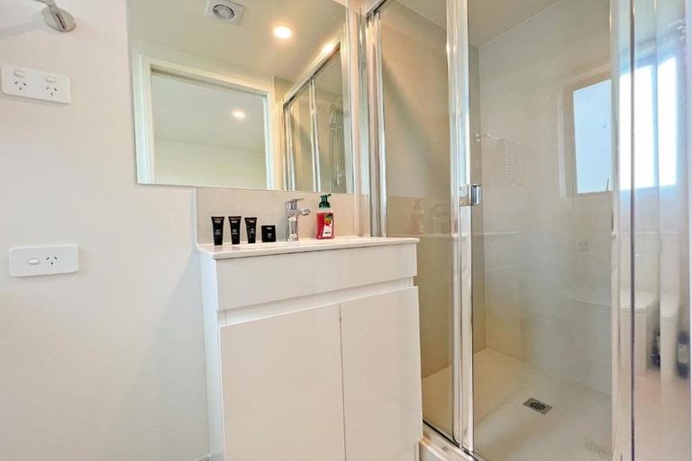 Photo of property in 321a Pakuranga Road, Pakuranga Heights, Auckland, 2010